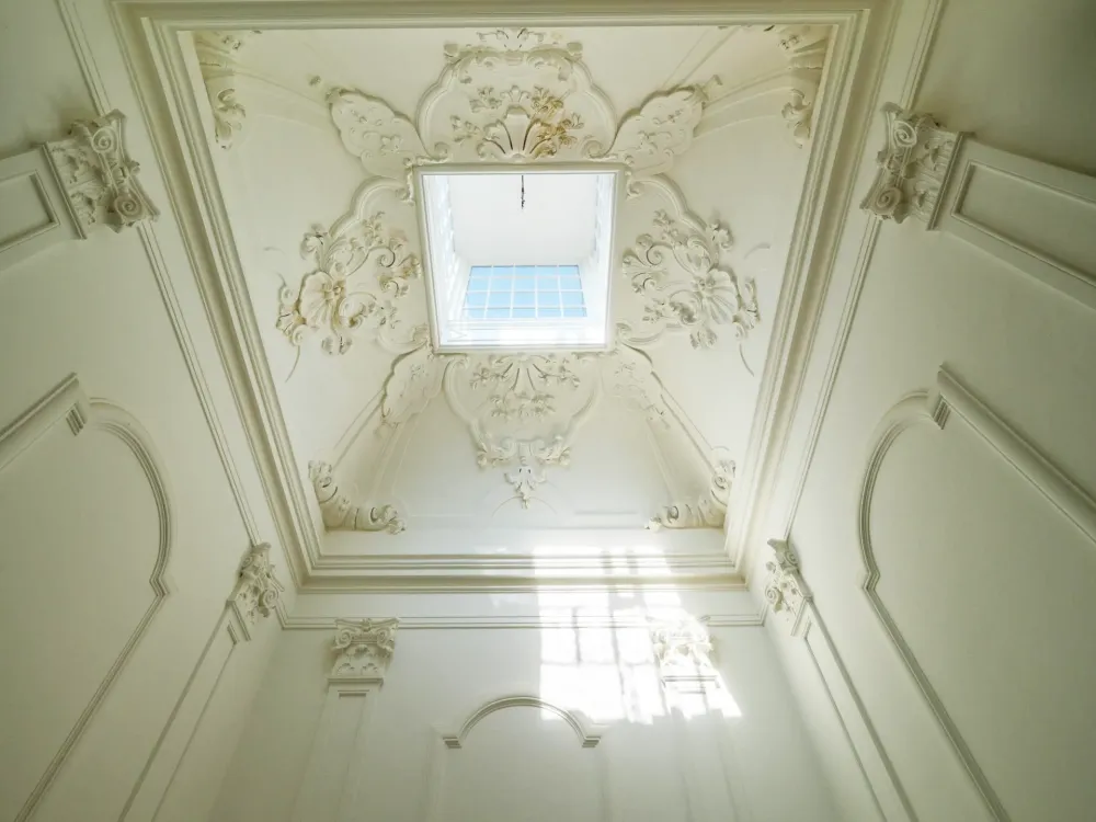 Création de gypseries près de Éguilles